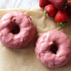 🍳 Pick Some Breakfast Foods and We’ll Reveal Your Celebrity Twin Strawberry doughnut