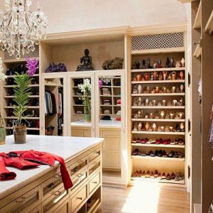 🏠 Design a Celebrity’s House and We’ll Tell You What the Hell to Do With Your Life 