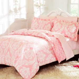 Design A Completely Pink Bedroom & We'll Guess Your Age Quiz 