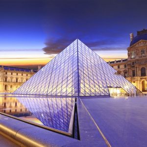 7 In 10 People Can't Get Over 15 On This Trivia Quiz. Can You? The Louvre, Paris