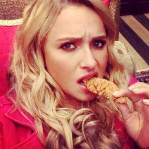 🍗 Everyone Has a Chicken Wing Flavor That Matches Their Personality — Here’s Yours Hayden Panettiere