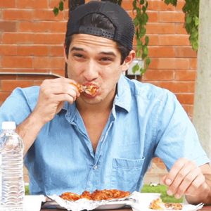 🍗 Everyone Has a Chicken Wing Flavor That Matches Their Personality — Here’s Yours Tyler Posey