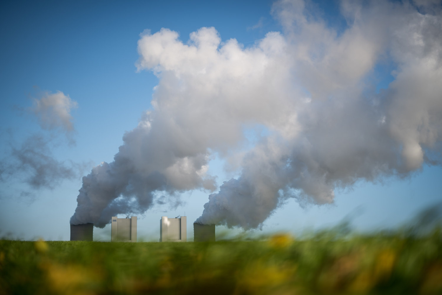 Is Your General Knowledge as Good as You Think It Is? Air pollution power plant