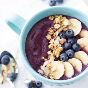 Plan Your Meals for the Week and We’ll Guess What You Look Like Mixed berry smoothie bowl
