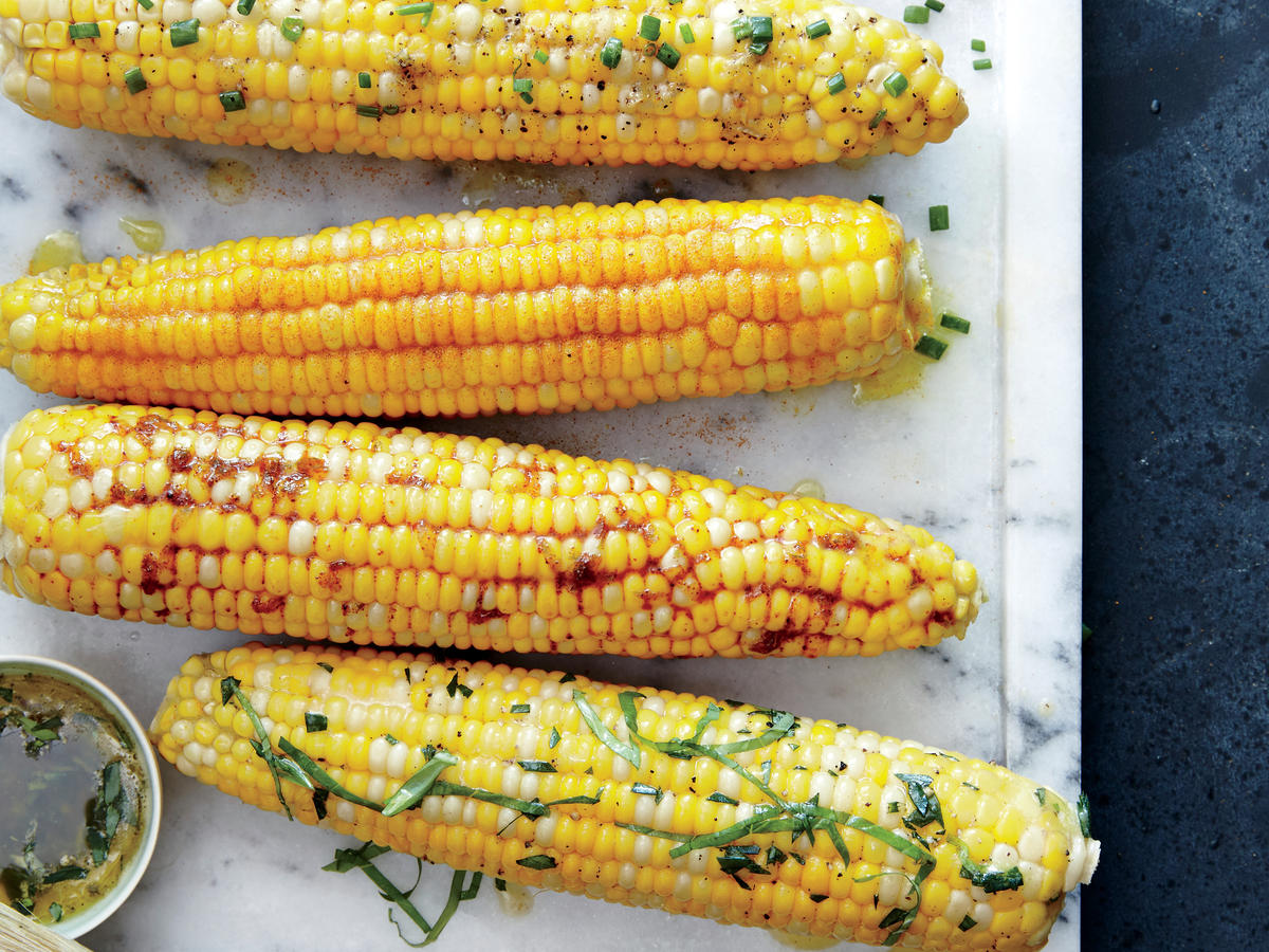 We Can Tell If You’re Weird or Not Weird Based on Whether You Eat These Foods With a 🍴Fork or Spoon Corn on cob