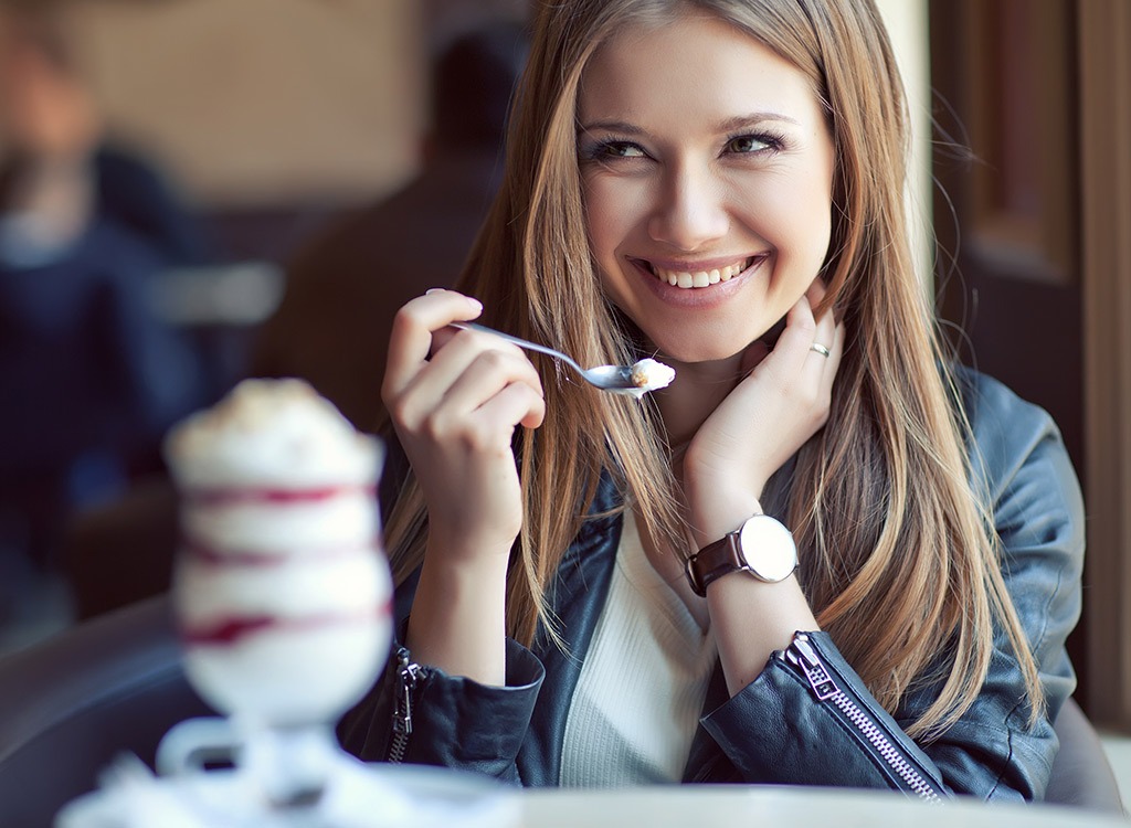 Sorry, But Only 1 in 10 People Can Pass This General Knowledge Quiz Woman eating dessert