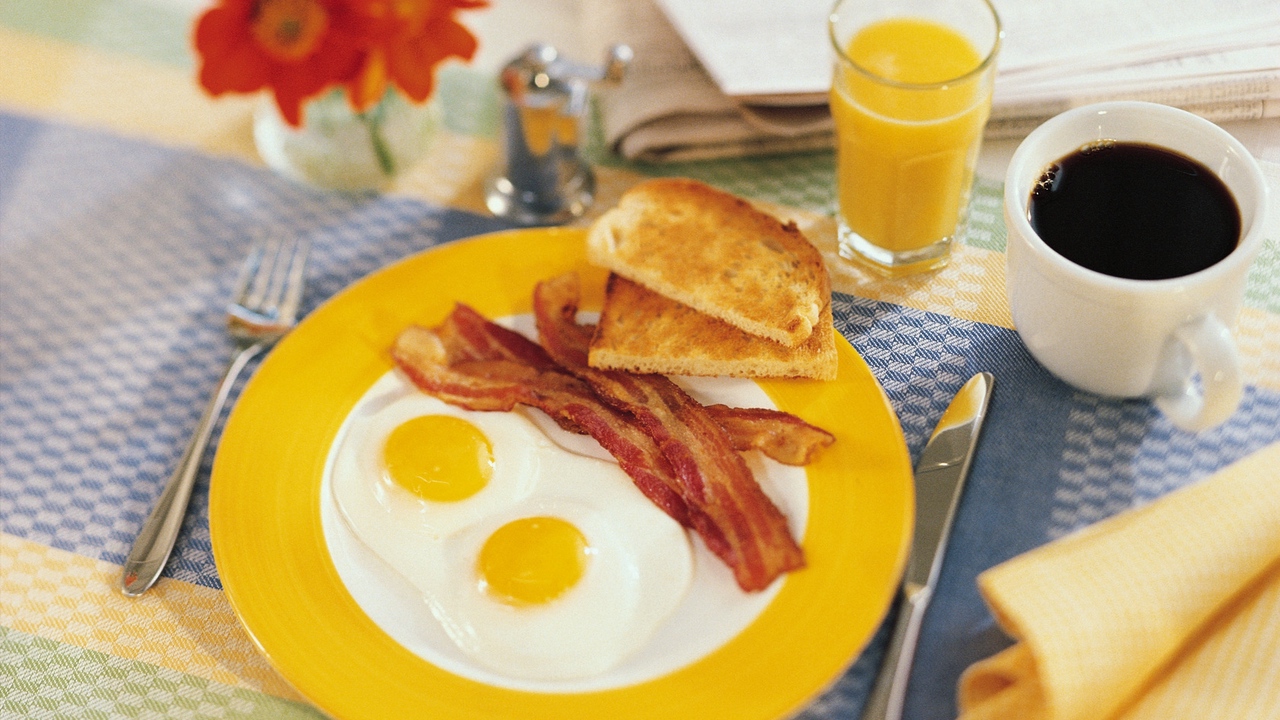 You got: Bacon and Eggs! What Breakfast Food Are You?