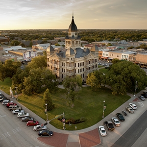 Can You Beat Your BFF in This General Knowledge Quiz? Texas