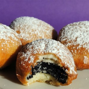 🍰 This Dessert Quiz Is Scientifically Designed to Determine 🫥 What Kind of Vibe You Give Off Deep-fried Oreos