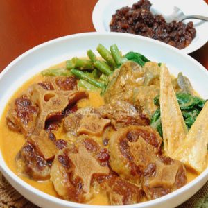 Pick Some Food and We’ll Reveal Which Continent You Should Really Live on Kare-kare