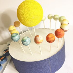 What Planet Am I? Cake pops