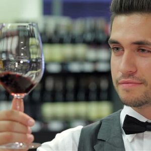 🍽 Only a Truly Refined Person Can Score Higher Than 11/15 on This Dining Etiquette Quiz Look at the wine