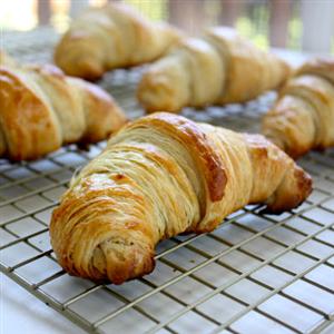 Choose Between Normal or Trendy Foods and We’ll Tell You If You’re More Shy or Outgoing Butter croissant
