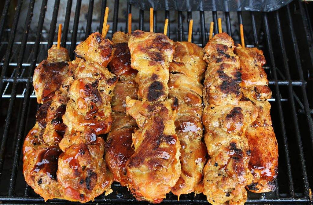 🎡 Eat Your Way Through a Carnival and We’ll Guess Your Birth Order 13 chicken on a stick