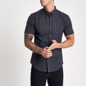 This Quiz Will Reveal What % Adult You Are Short-sleeved shirt and jeans
