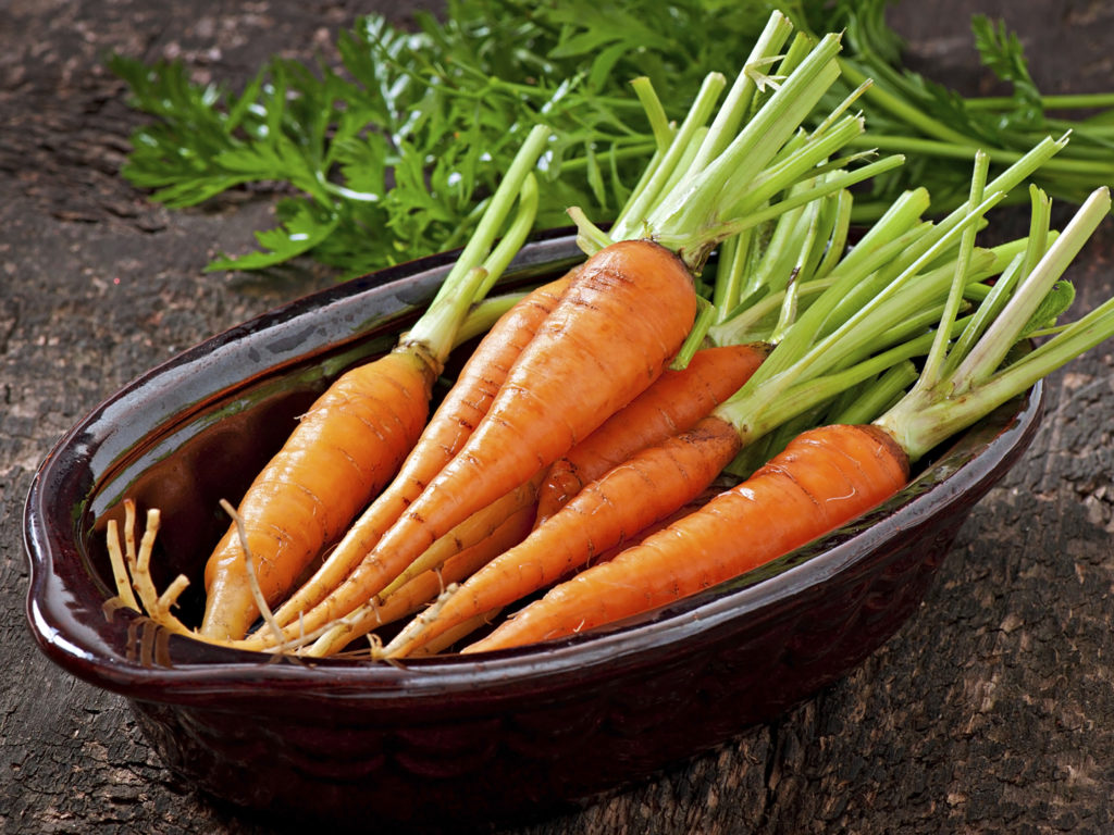 The Way You Eat Common Foods Will Reveal Whether You're… Quiz carrots1