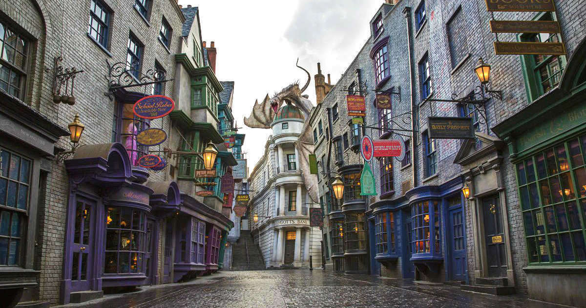🎢 Spend a Day in Universal Studios and We’ll Give You a Surreal Place to Visit 444