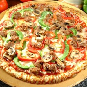 🍕 Make a Pizza You Love and We’ll Guess What Food You Absolutely Hate Marinara sauce