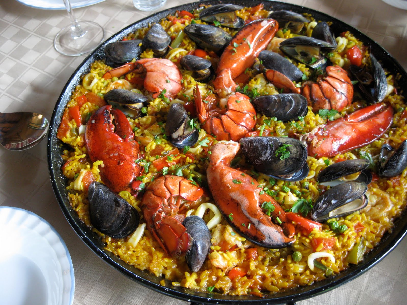 Eat at an Endless Buffet & We'll Guess Your Age & Gender Quiz Seafood paella