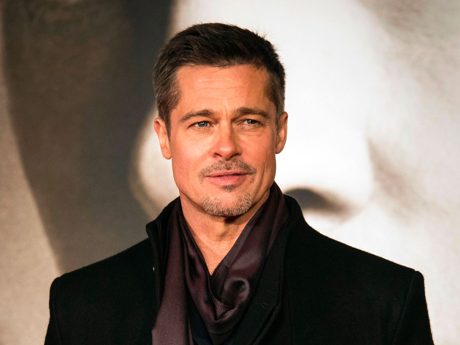 Choose the Ideal 🎁 Birthday Gifts for These Celebrities and We’ll Reveal Your Celeb BFF 10 Brad Pitt