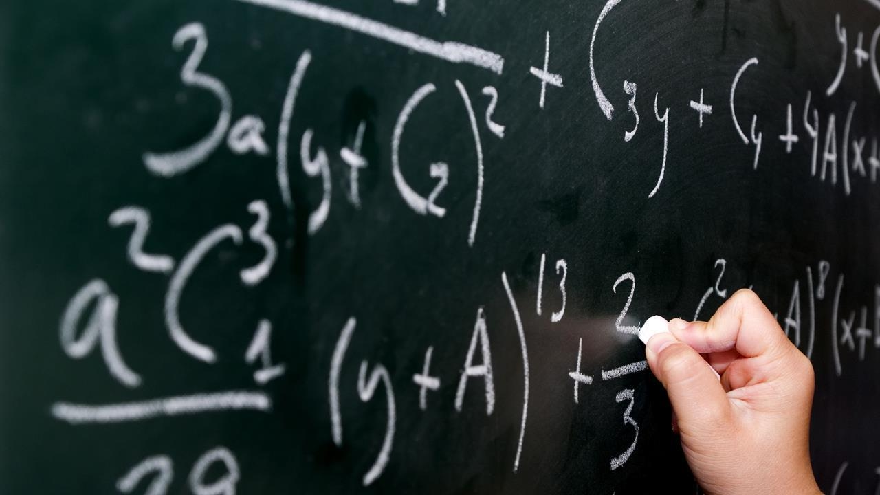 If You Can’t Pass This Easy 24-Question Quiz, Your Brain Is Totally Empty maths on blackboard