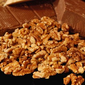 🍨 What Ice Cream Flavor Are You? Create a Giant Sundae to Find Out Walnuts