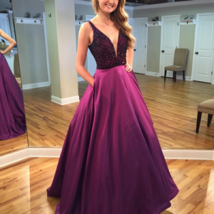 👗 Design Your Prom Outfit and We’ll Guess Your Age and Height Purple