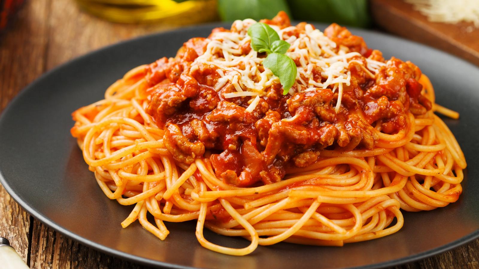 🌶 Spice up These Foods and We’ll Tell You What Color Empowers You Spaghetti bolognese