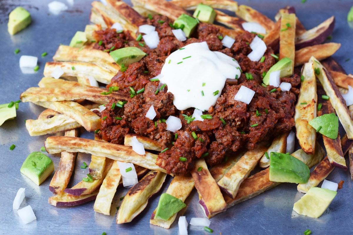 🌶 Spice up These Foods and We’ll Tell You What Color Empowers You chili fries