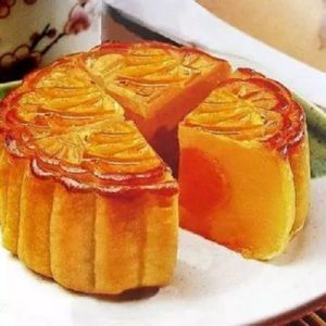 🍫 Pick Some Desserts from Around the World and We’ll Guess Your Favorite Chocolate Brand Mooncake