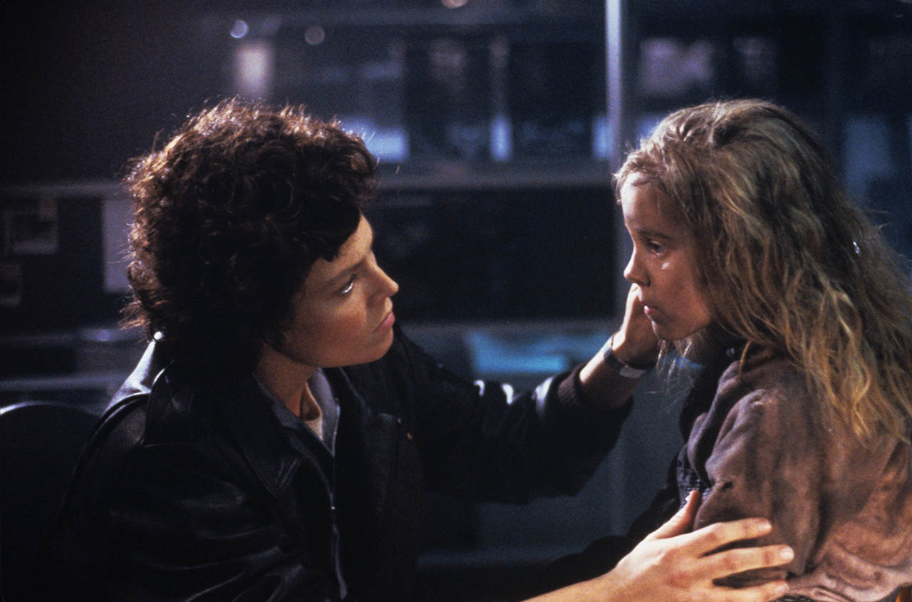 Choose Some Fictional Characters for Your Squad and We’ll Tell You If You’d Survive the End of the World Ellen Ripley holding girl