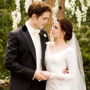 Choose Some Fictional Characters for Your Squad and We’ll Tell You If You’d Survive the End of the World Bella and Edward from Twilight