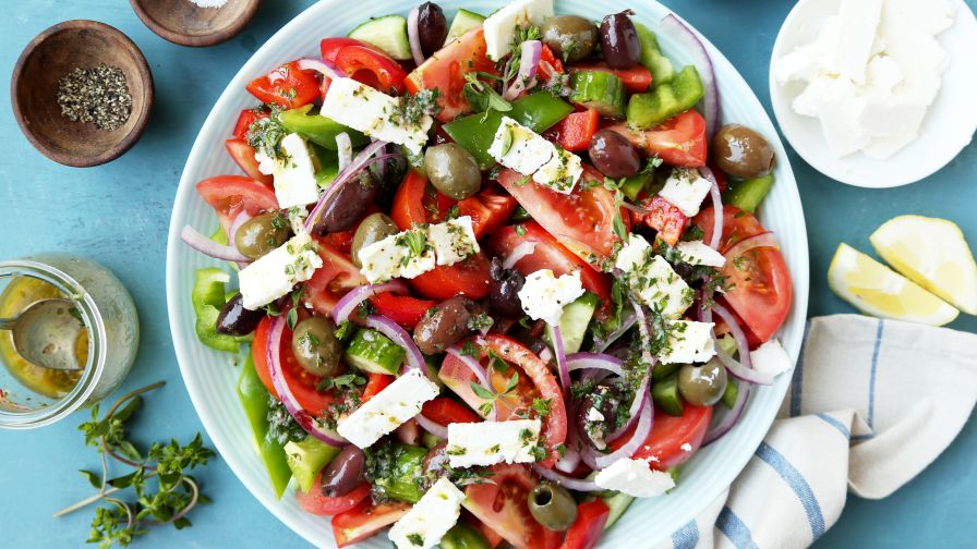 Trivia Quiz: 20-Question Visual Challenge 🧠🔍 Can You Nail It? Greek salad