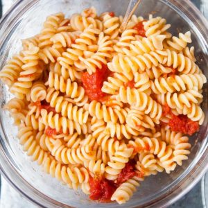 🍝 Can We Accurately Guess Your Age Based on Your Pasta Opinions? Spirali