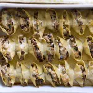 🍝 Can We Accurately Guess Your Age Based on Your Pasta Opinions? Mushrooms