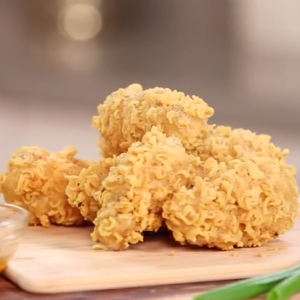 Eat Junk Foods To Know If Your Sense Of Taste Is Superi… Quiz Ramen-crusted fried chicken