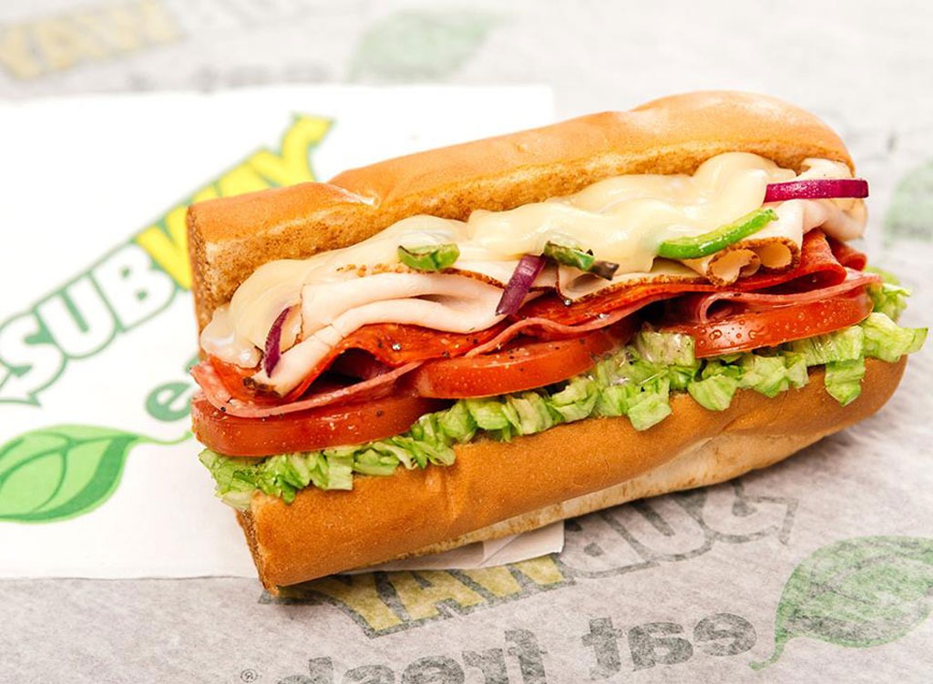 🍔 If You Answer “Yes” 20+ Times in This Fast Food Quiz, You’re Definitely American Subway Turkey Breast Sub