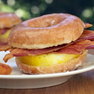 🍔 Plan a Dinner Party With Only Fast Food and We’ll Reveal Your Exact Age Dunkin\' Donuts Glazed Donut Breakfast Sandwich