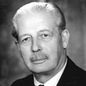 If You Score 14/20 on This Random Knowledge Quiz, 🧠 Your Brain May Be Too Big Harold Macmillan