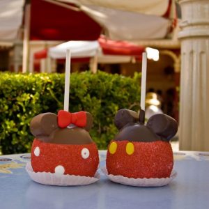 Spend a Day in Disney World and We’ll Reveal Which Disney Character Matches Your Personality Candy apple