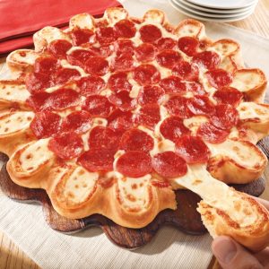 🍔 Feast on Fast Food Around the World and We’ll Reveal What Age You Will Live to Crazy Cheesy Bacon Crust Pizza from Puerto Rico