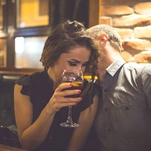 ❤ Can We Correctly Guess Your Relationship Status? Quiz At a bar/cafe