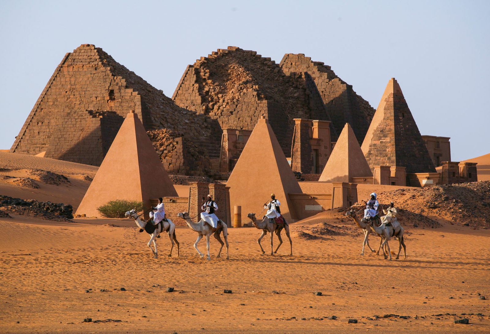 🤓 Only the Seriously Smart Will Score Full Marks on This 22-Question Geography Test Pyramids of Meroe, Nubian pyramids, Sudan