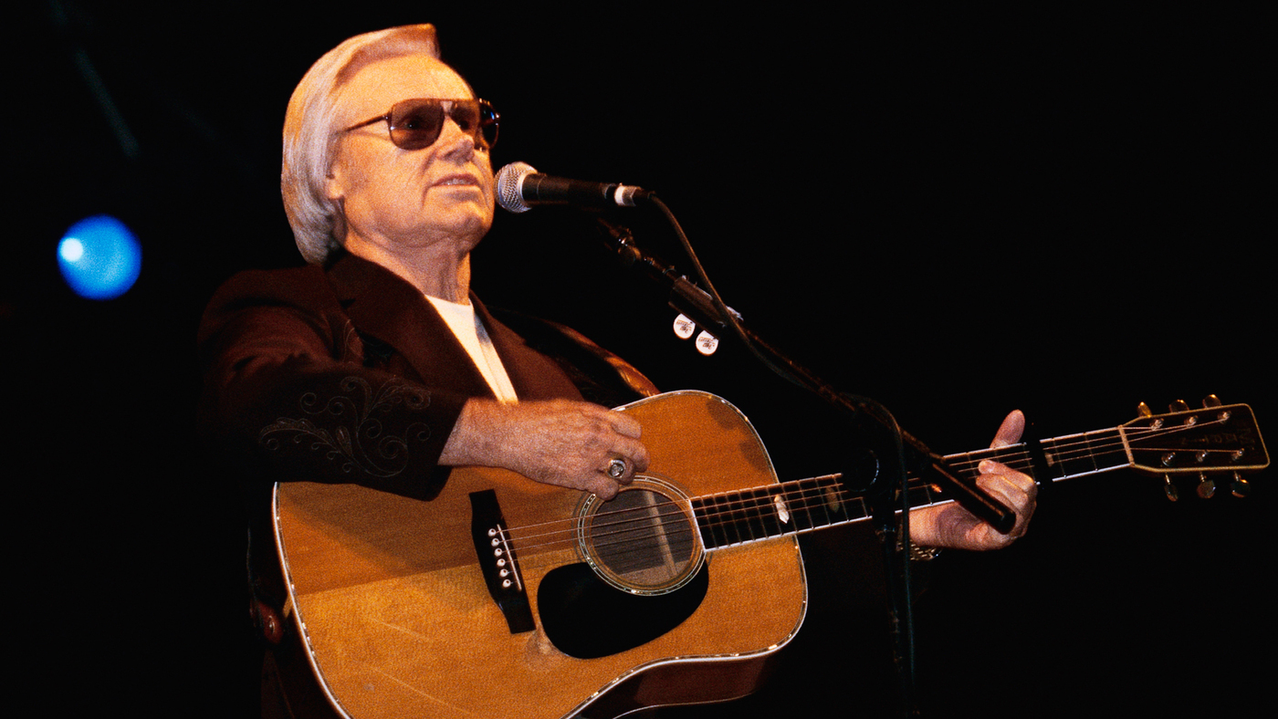 Are You Country Enough to Name These 18 Top Country Hits? george jones 2000