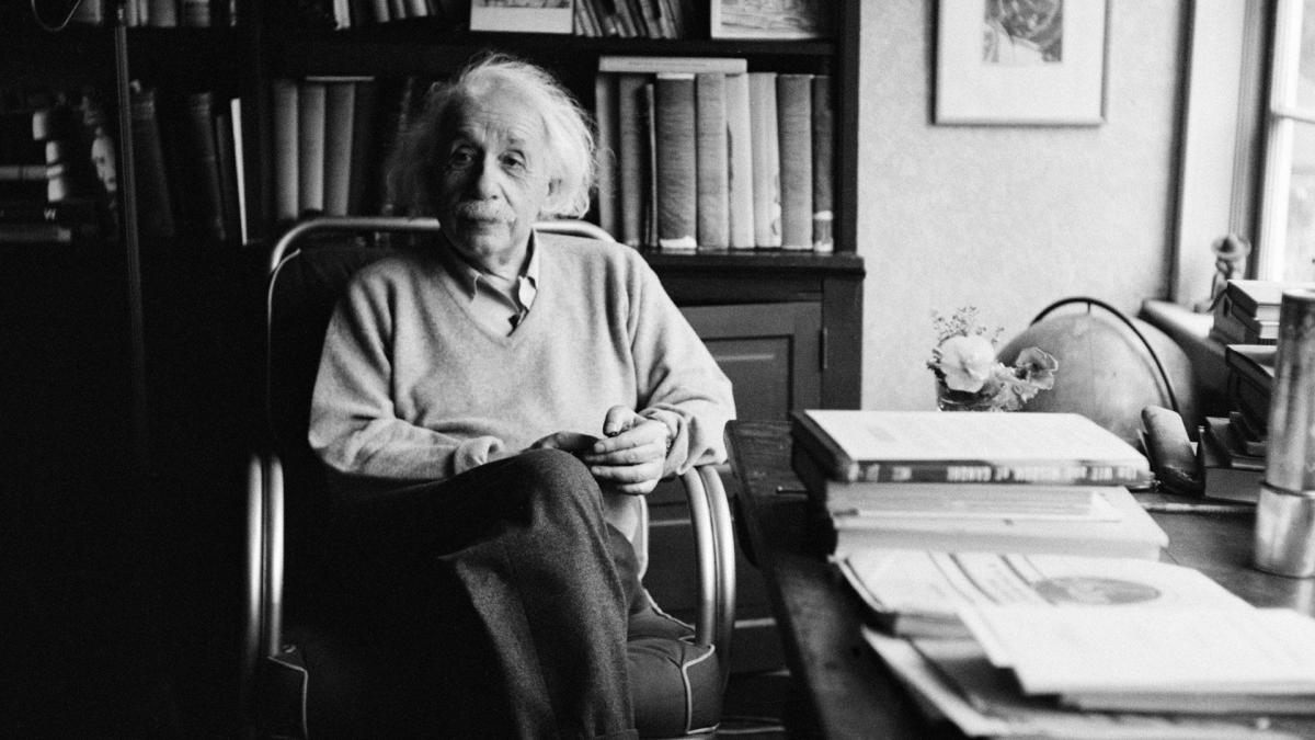 This Science Quiz Will Be Extremely Hard for Everyone Except Those With Seriously High IQ Einstein