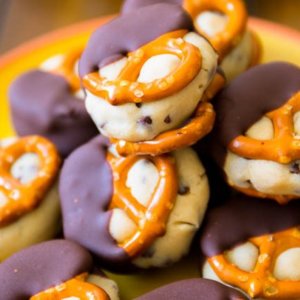 🍪 Everyone Has a Cookie That Matches Their Personality — Here’s Yours Cookie dough pretzel bites