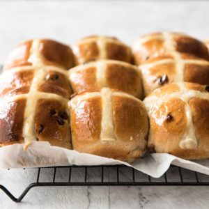 🥞 This Breakfast Buffet Quiz Will Reveal Your Actual and Emotional Ages Hot cross buns