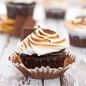 What Cake Am I? S’mores cupcake