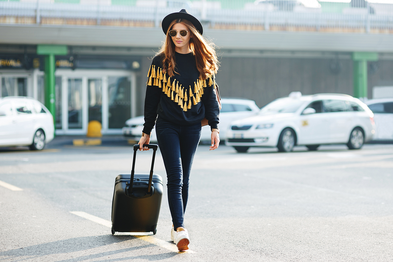 ✈️ Pick an Outfit to Wear on a Plane and We’ll Tell You Which City You’re Headed to airport outfit