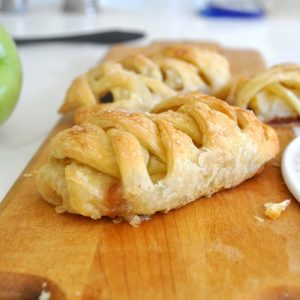 👰🏼 Can We Guess When You’ll Get Married Based on the Foods You Choose? Apple strudel